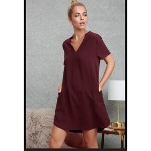 Lulus Shift Dress Women's Size XS  Burgundy Rayon Pockets Short Sleeve V Neck